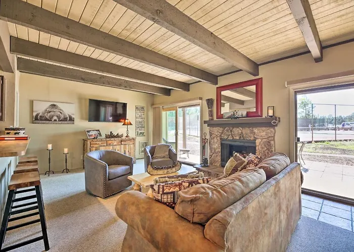 Patio & Fireplace: Country Club Pinetop Condo! *