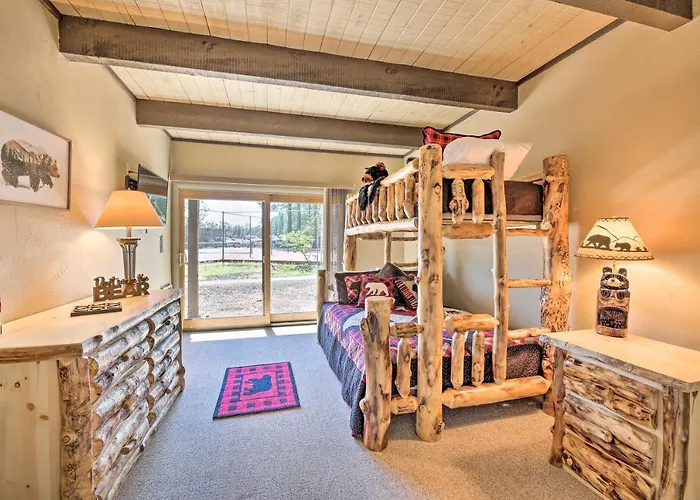 Patio & Fireplace: Country Club Pinetop Condo! Holiday home Indian Pine