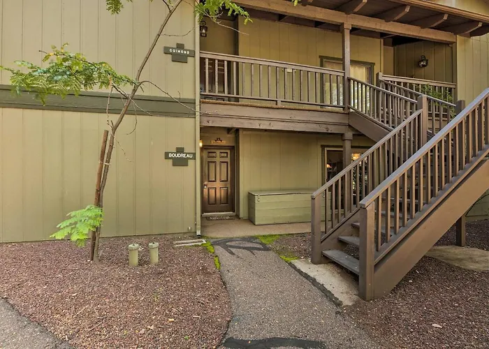 Patio & Fireplace: Country Club Pinetop Condo! Holiday home *